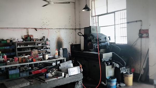 加工設(shè)備IMG_6668.JPG